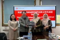 FEB dan FH Trisaktikerja sama dengan 5 institusi terkemuka di China