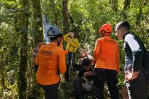 Tim SAR gabungan evakuasi WNA tersesat di Gunung Batukaru di Tabanan