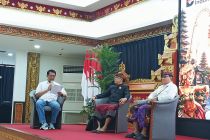PLN:  Jaga jarak aman dengan tiang listrik saat pasang penjor jelang Galungan dan Kuningan