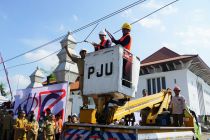 Pemkot Yogyakarta melakukan penataan jaringan kabel fiber optik