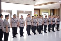 Polda Maluku rotasi sembilan pejabat untuk perkuat organisasi