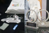 Produk hasil daur ulang botol oli dipamerkan di ajang GIIAS 2026