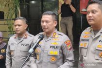 Police seize 996 guns from South Jakarta school