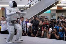 Robot Asimo Honda akan pensiun setelah 20 tahun pukau publik