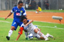 Wagub Nonton Bareng Persib di Gedung Sate