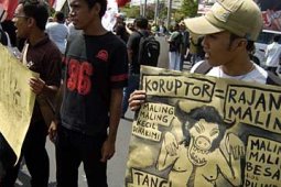 DEMO ANTI KORUPSI