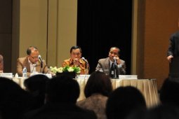 Pengamat: Masyarakat perlu pahami keadaan sedang tidak normal