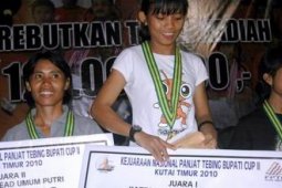 Juara Panjat Tebing
