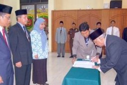 Hadiah "HUT Emas"