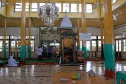 TIANG MASJID BERMINYAK