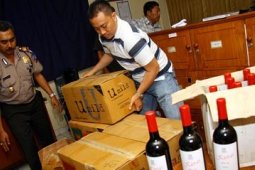 MIRAS ILEGAL DARI AUSTRALIA