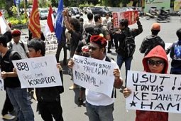 DEMO SETAHUN SBY-BOEDIONO