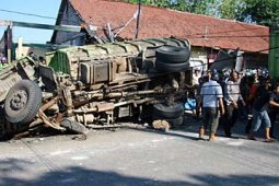 KECELAKAAN BERUNTUN