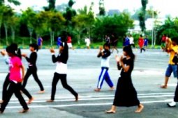 Persiapan Festival Kemilau