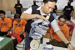 SINDIKAT PENYELUNDUP NARKOBA