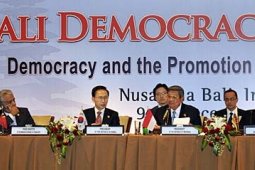 FORUM DEMOKRASI BALI III