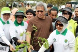 Iwan Tanam Pohon