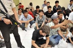 IMIGRAN DITANGKAP