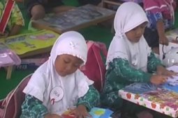 200 ANAK  ANTUSIAS LOMBA MEWARNAI