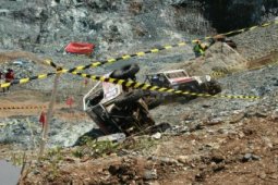 Keras Persaingan Offroader
