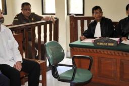 WARGA AUSTRALIA DITUNTUT 16 TAHUN