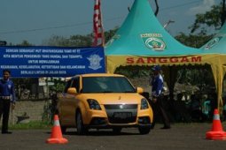 PELATIHAN MENGEMUDI