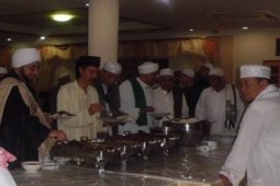 HABIB MUNZIR DAN BUPATI HSU