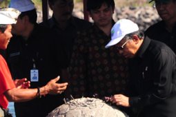 KUNJUNGAN MENTERI LH