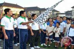 Ribuan Peserta Ikuti Jalan Santai Hari Koperasi