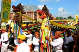 Ngulur Naga 2011