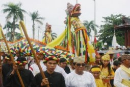 Ngulur Naga Erau