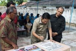 TANDA TANGANI PRASASTI