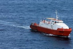 PENCARIAN KORBAN PERAHU TENGGELAM