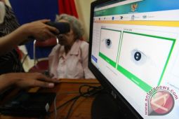 Pembuatan KTP elektronik terkendala listrik
