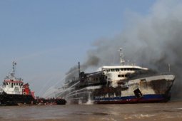 MARINA NUSANTARA TERBAKAR