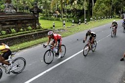 ETAPE TERAKHIR BALAP SEPEDA