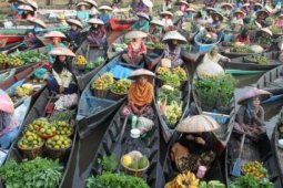 FESTIVAL PASAR TERAPUNG