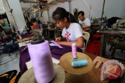 Pengamat: industri belum terpengaruh aksi massa 22 Mei