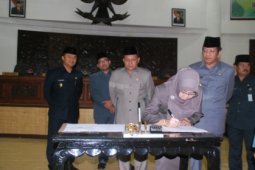 DPRD Setujui APBD Berau 2012