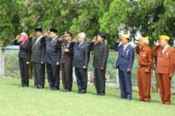 Ziarah ke Taman Makam Pahlawan