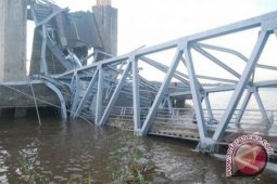 Sungai Mahakam Sisakan Tangis Keluarga Korban