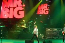 KONSER MR BIG