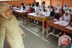 PGRI: Guru honorer berpenghasilan di bawah standar