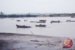 Catatan Akhir Tahun - Mengais rupiah dari limbah batu bara
