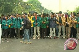 Mahasiswa pertanyakan kelulusan tiga honorer dari BKN