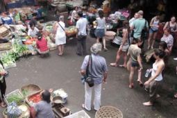 WISATA PASAR TRADISIONAL