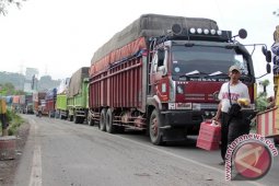 Omzet pedagang keliling di Merak naik