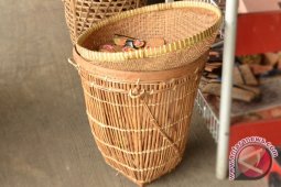 Perajin bambu Lebong dapat pembinaan dari Disperindag