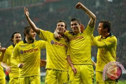 Dortmund kuatkan posisi puncak setelah kalahkan Hanover
