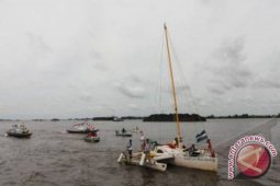 Perahu Australian Maid juara lomba layar "DAYR"